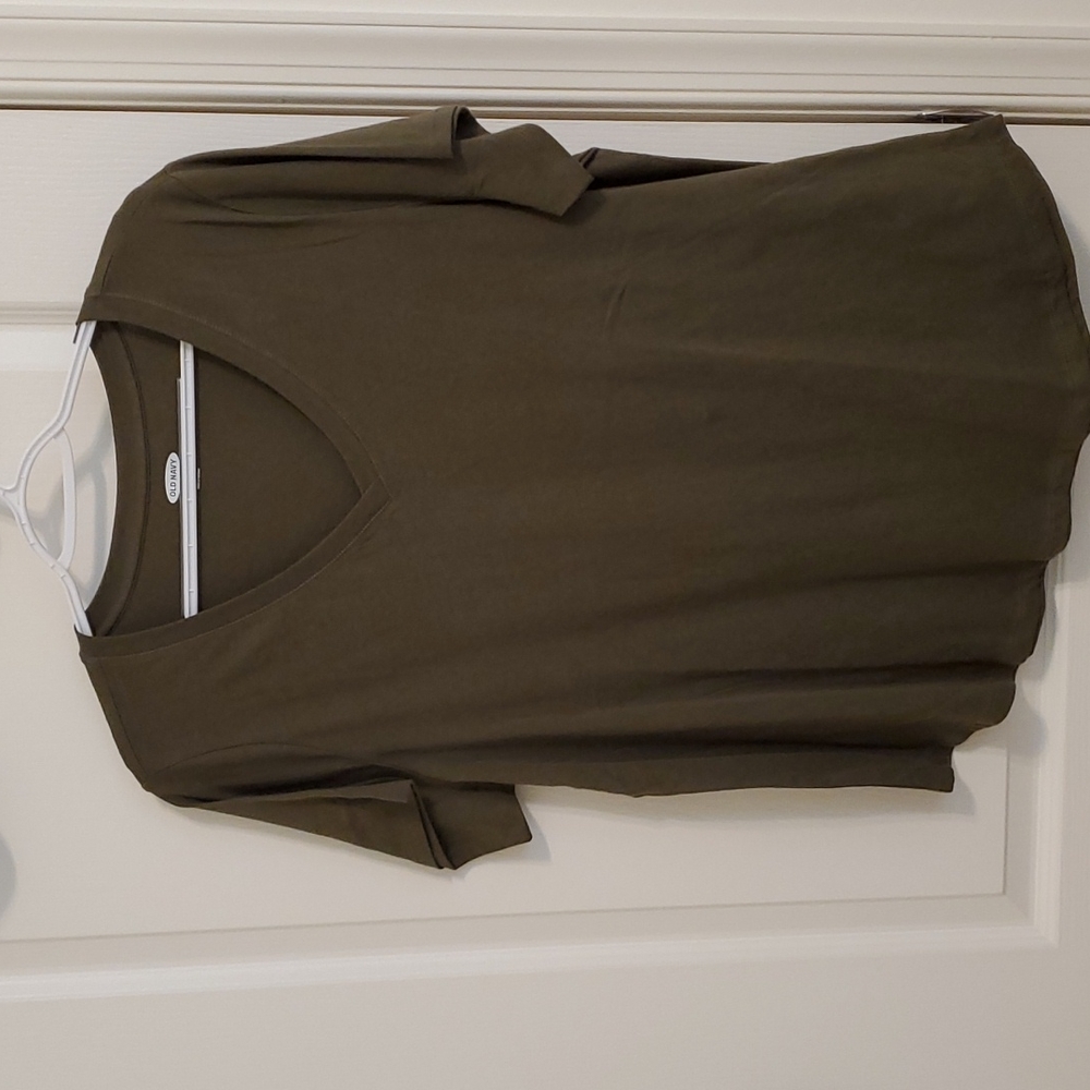 Old Navy T Shirt